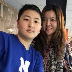 Meet your Posher, Crystal